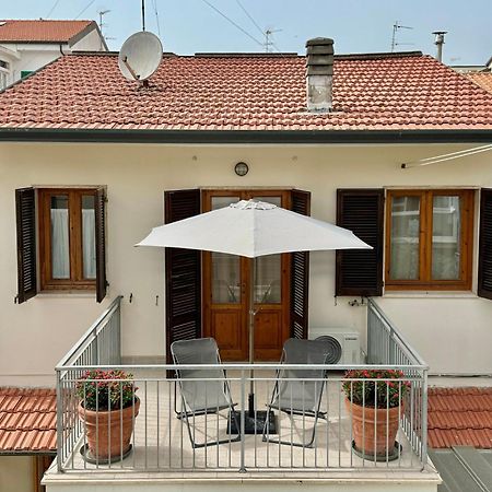 Villino Anna Villa Viareggio Exteriör bild